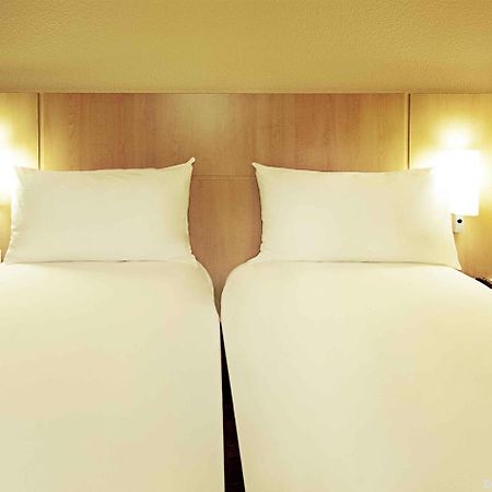 Ibis Nemours Hotel Buitenkant foto