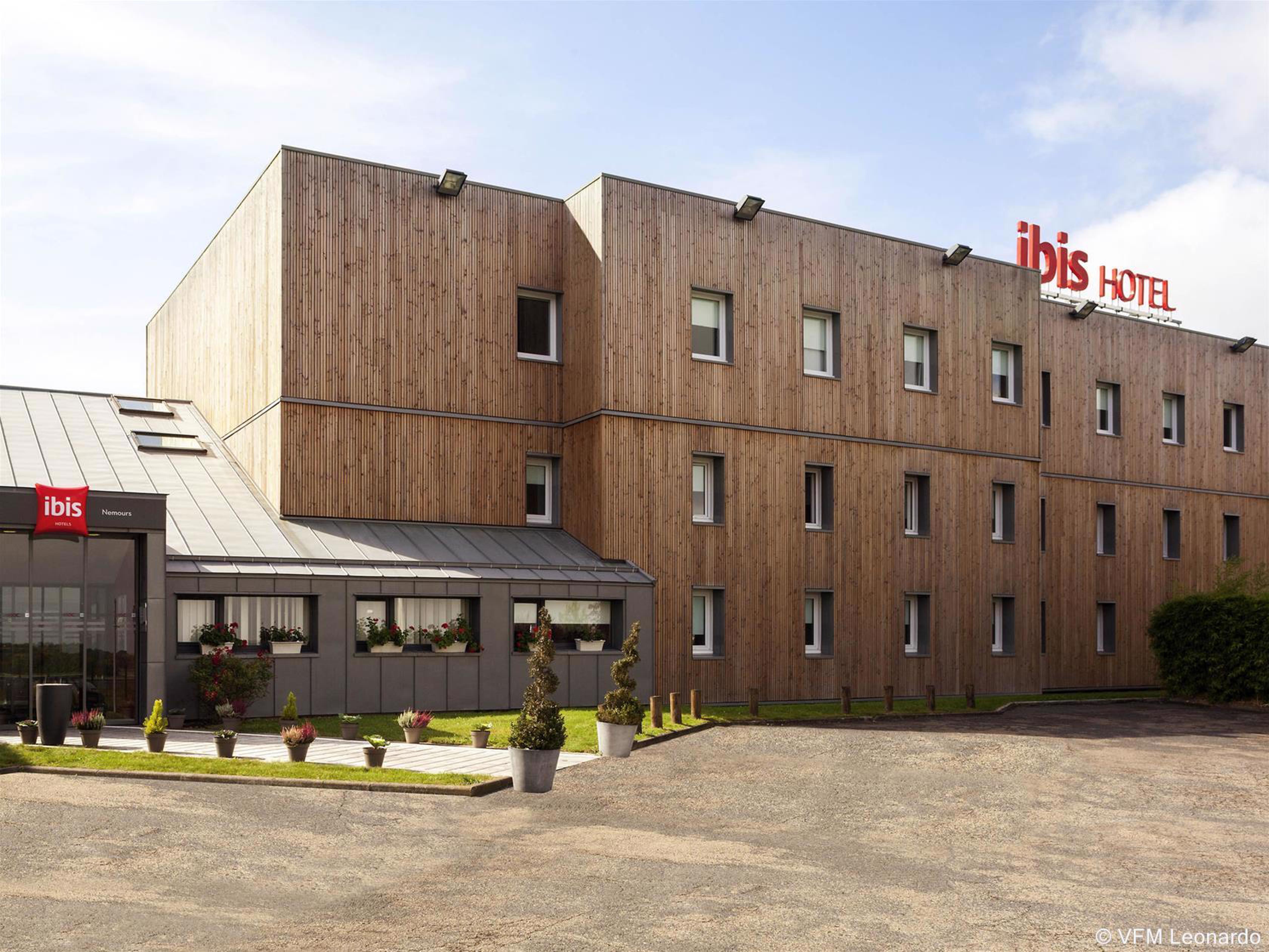Ibis Nemours Hotel Buitenkant foto