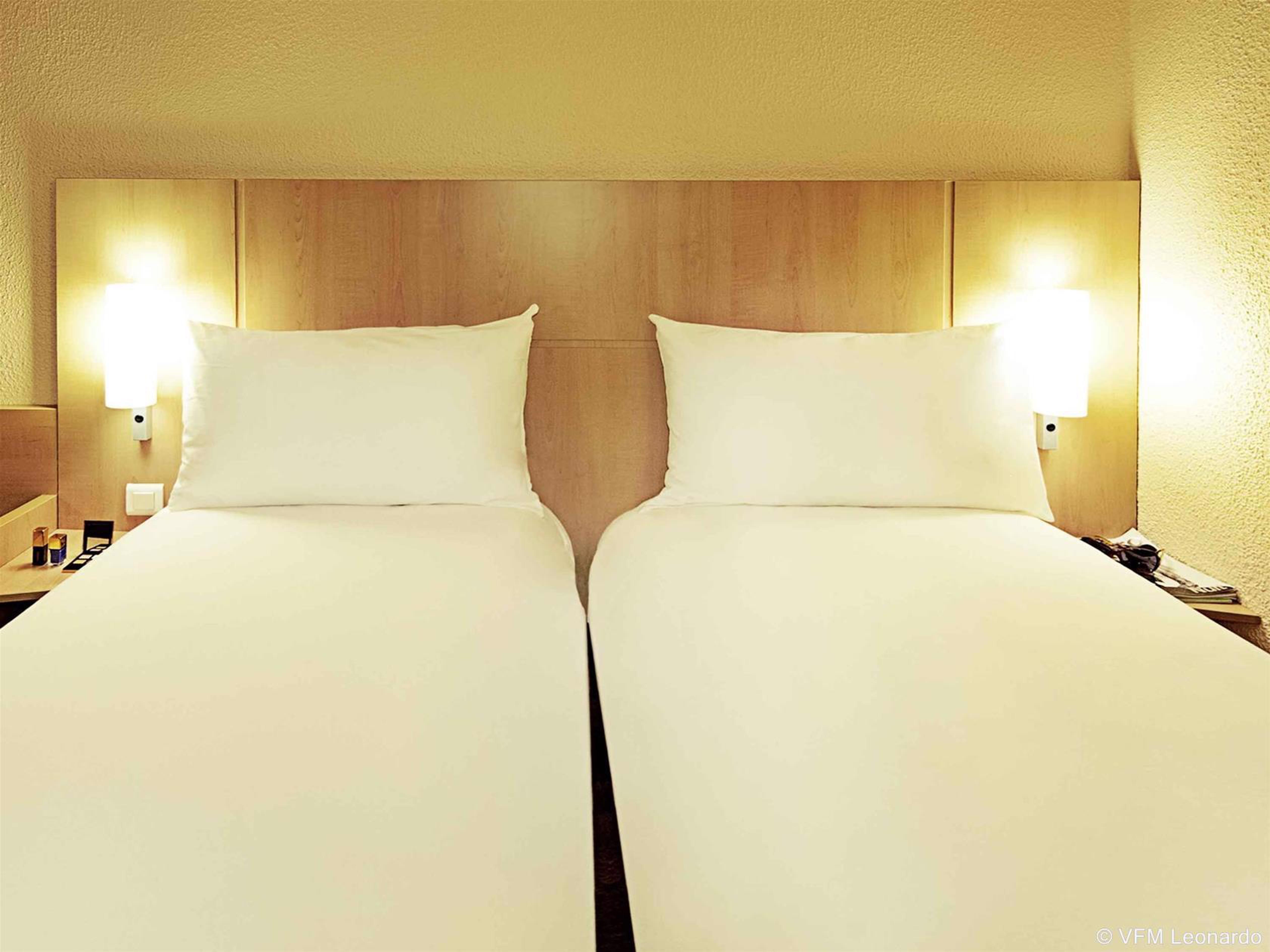 Ibis Nemours Hotel Buitenkant foto